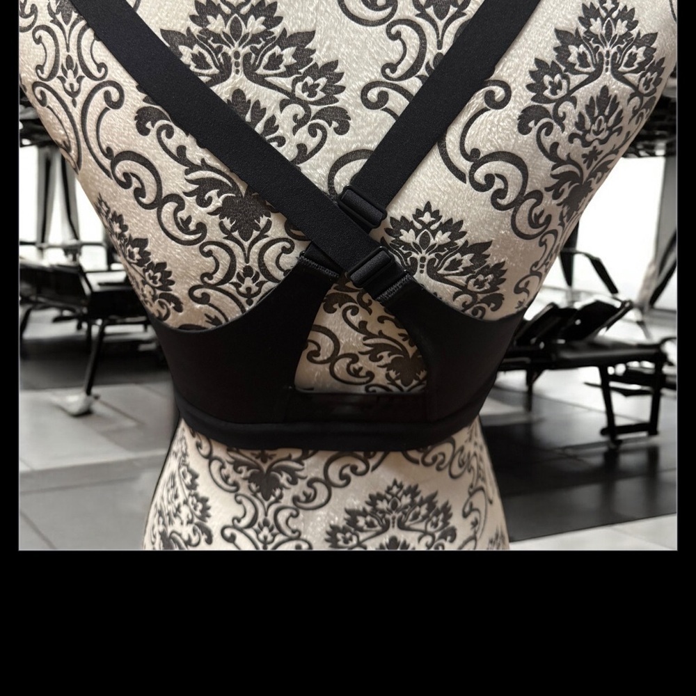 Victoria's Secret Black Intimates Bra with Underwire Support NWOT sale today onl - Picture 2 of 4